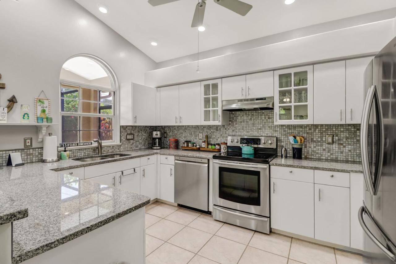 Cozy Beach House - 5 Minutes From Vanderbilt Beach North North Naples Exterior foto